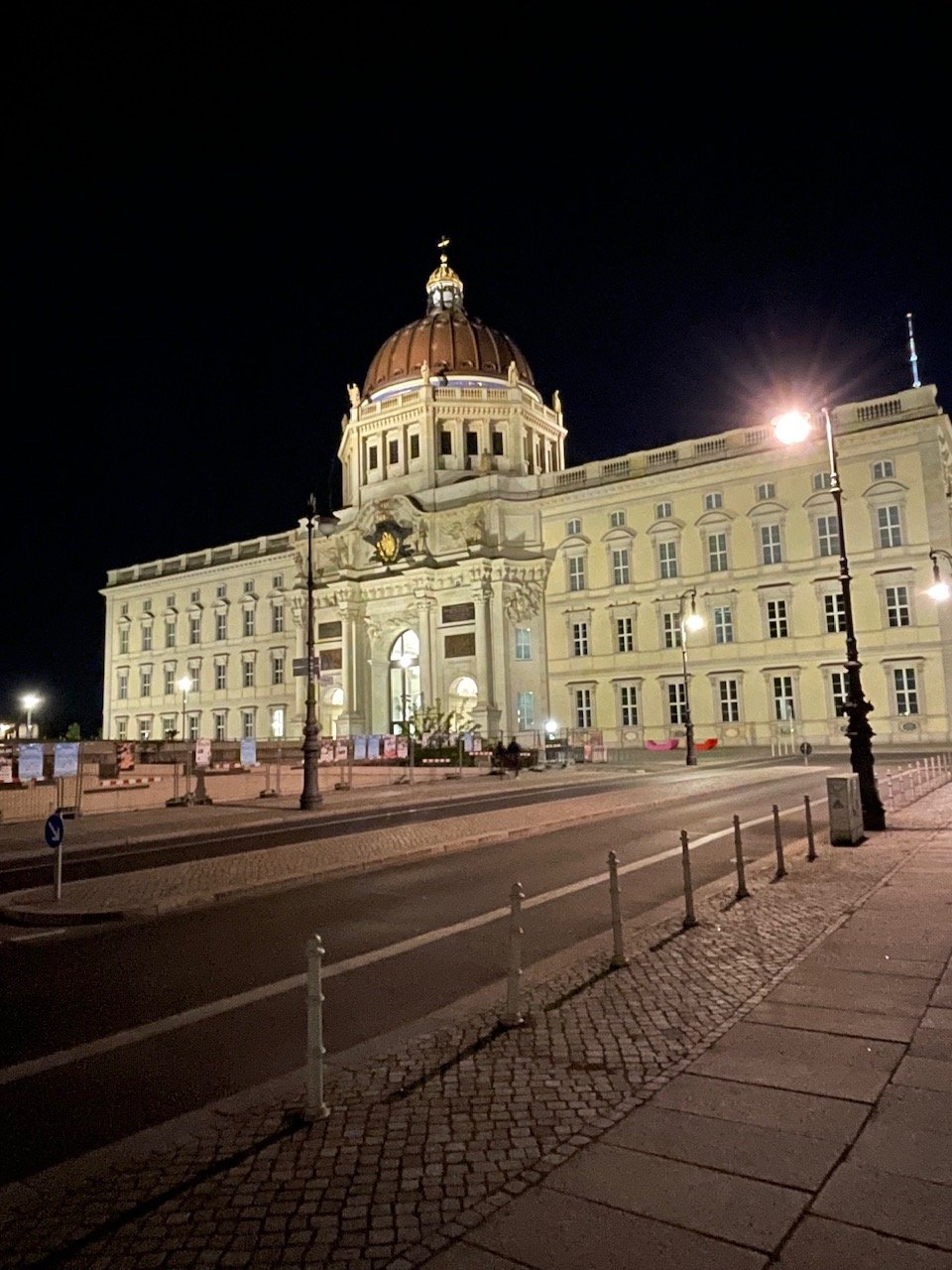 Berliner Schloss / Humboldt Forum at night